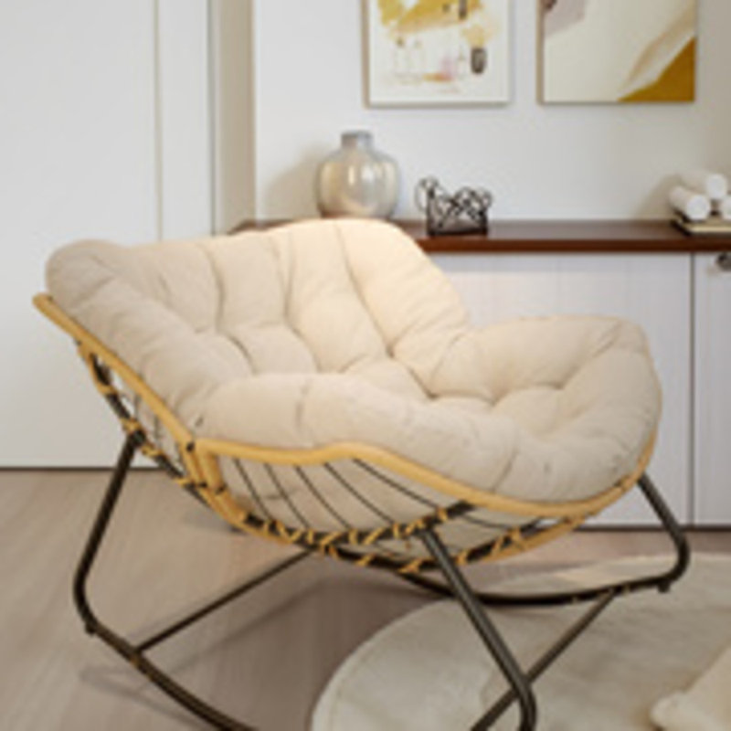 Chaise berçante en rotin beige Larger Larger