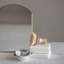 Miroir sur pied en métal arqué Pembreley