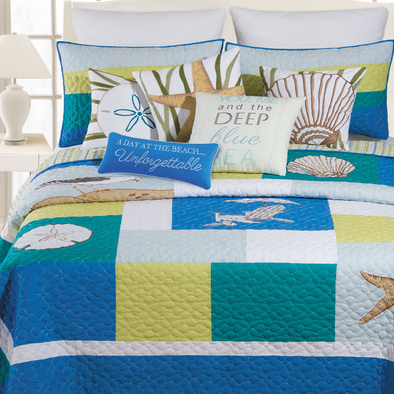 Akini Coastal Cotton Quilt