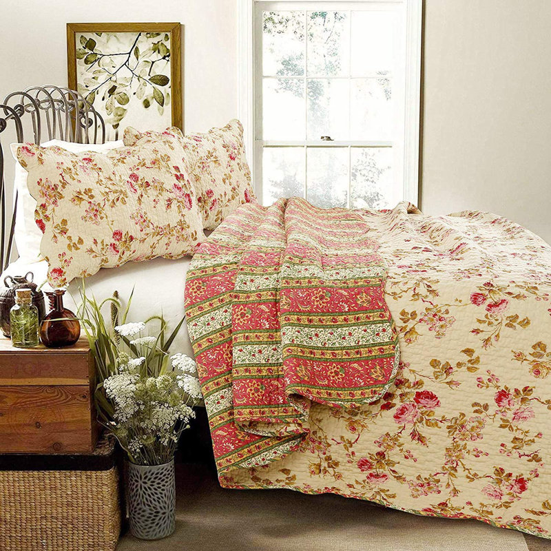 Charleston Cotton Floral Quilt, Queen Quilt + 2 Shams