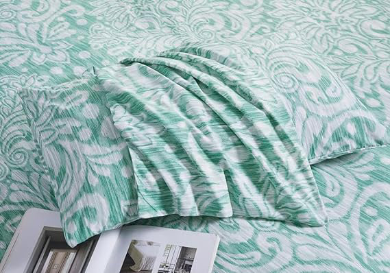Boylon Damask Duvet Cover Set with Pillowcases Included, Royal Green