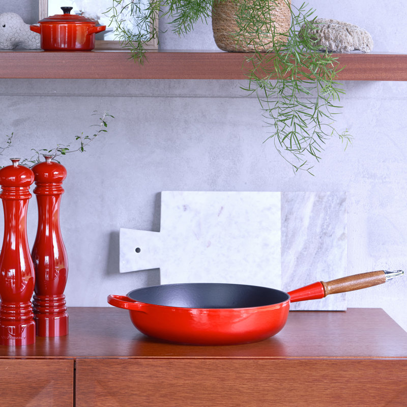 Le Creuset Signature Cast Iron Frying Pan with Wooden Handle 28cm, Cerise