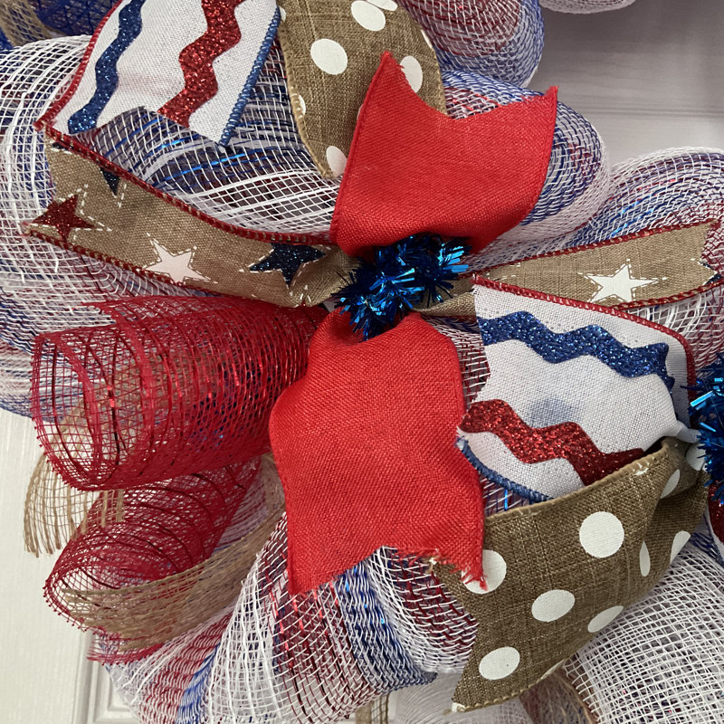 Couronne patriotique avec rubans bleu et rouge