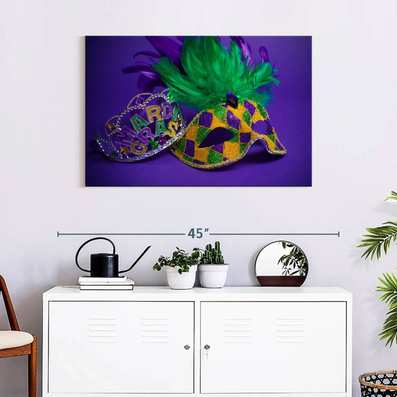 Lelend Mardi Gras Accessories, 24" H x 36" W