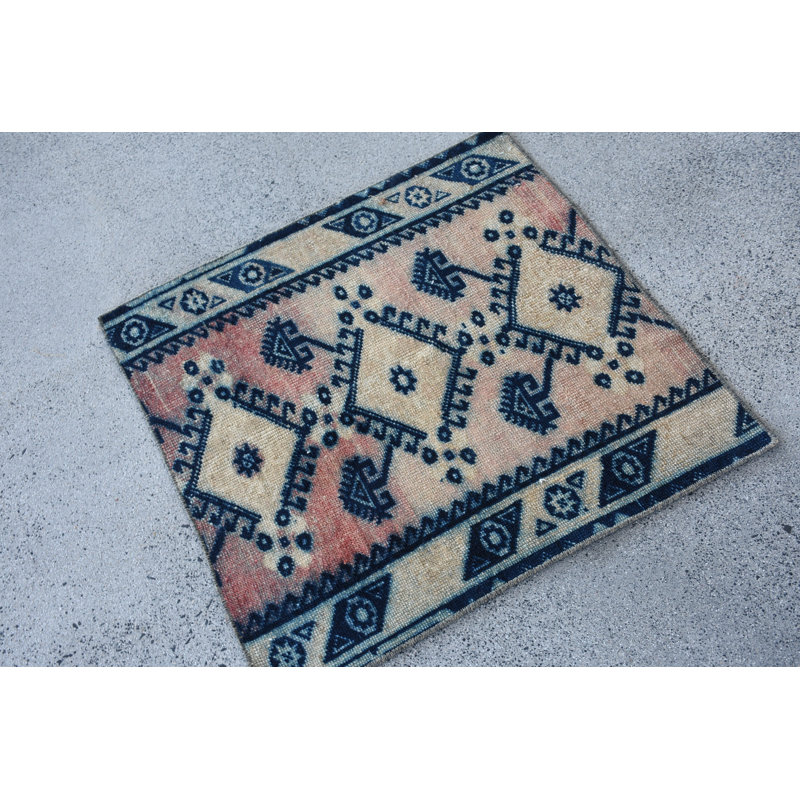 Beige Wool Patchwork Rug, 30.3x31.9 Inch Traditional Rug
