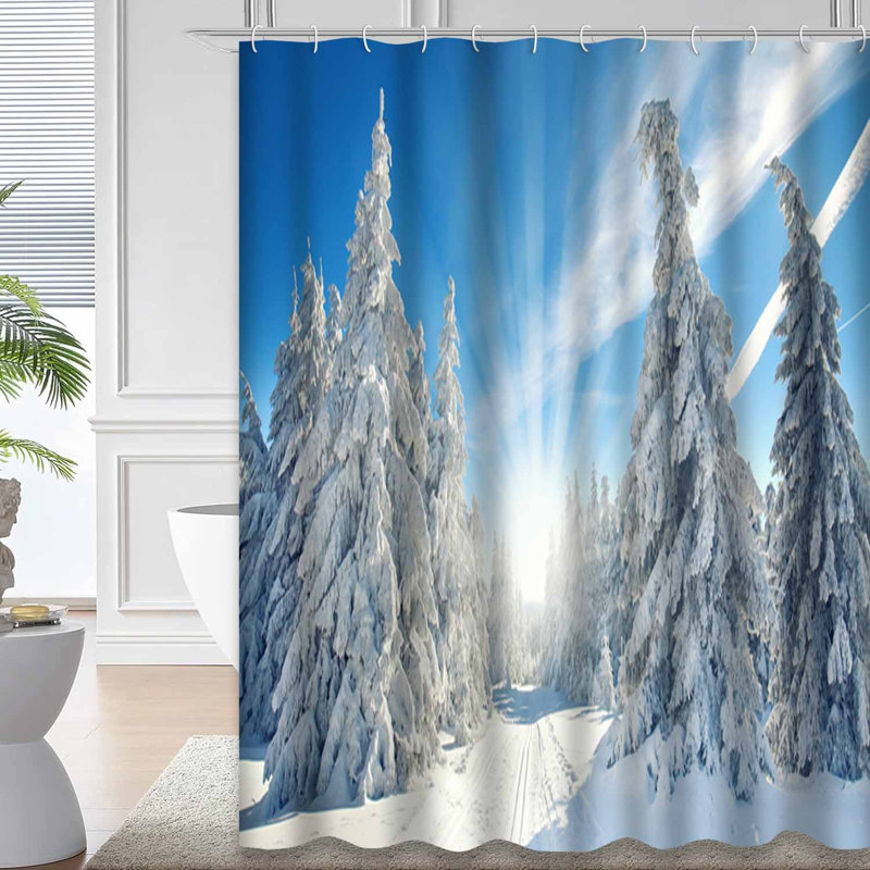Rideau de douche de Noël avec 12 crochets Amazing Winter Snowy Forest, L 72 po x l 78 po