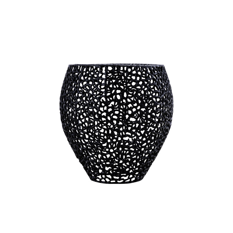Table d'appoint en aluminium noir: rehaussez le style de votre décor contemporain, Noir
