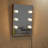 Miroir de salle de bain rectangulaire avec lumières