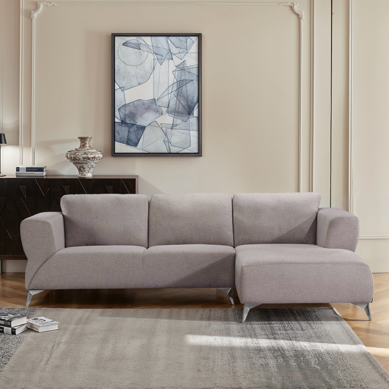 Dalaynie Sand Upholstered Sectional
