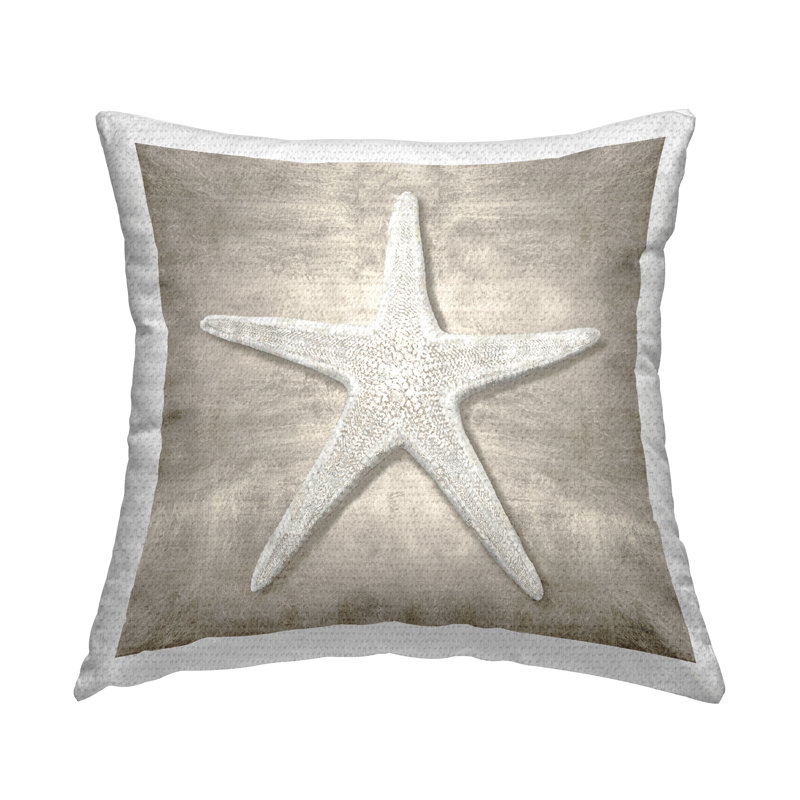 Coussin extérieur gris à imprimé étoile de mer par Amber Sterling