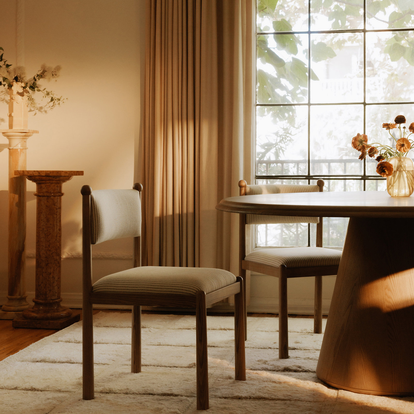 Tutto Dining Table, 30" H x 60" L x 60" W