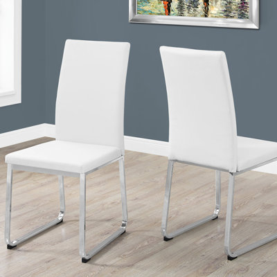 Ensemble de 2 chaises de salle à manger modernes en similicuir blanc, base en métal chromé, pour les cuisines et les salles à manger contemporaines