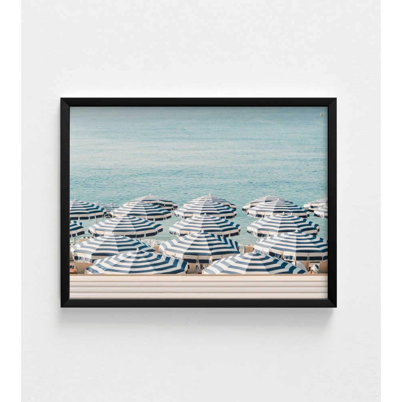 Coastal Stripes - Imprimé plage de parasol méditerranéen, H 30 po x l 40 po, Noir, Impression encadrée sans passe-partout