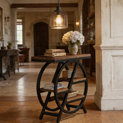 Table de bout compacte industrielle avec rangement à 4 niveaux, parfaite pour les petits espaces et les décors modernes.
