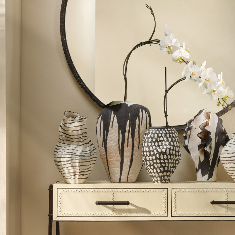 Zelda Ceramic Vase, Black and White
