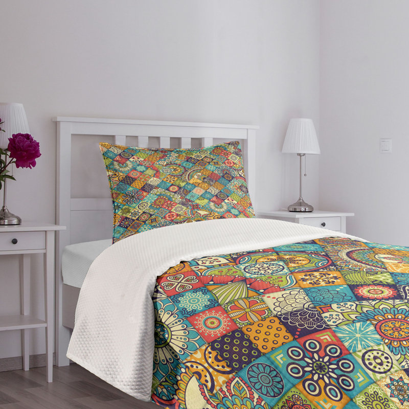 Multicolor Bohemian Twin Quilted Bedspread Set with Sham