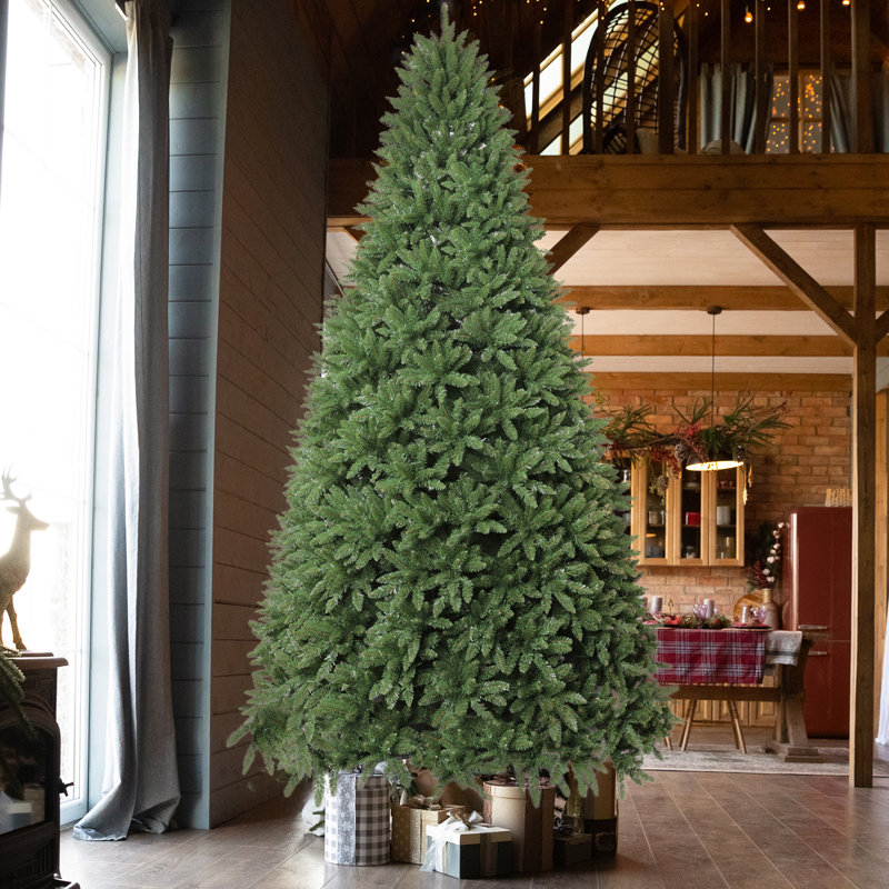 10' Lighted Pine Christmas Tree