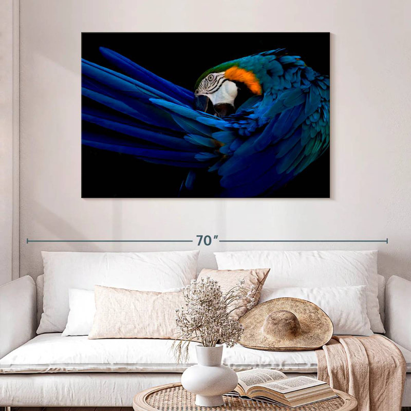 Majestic Macaw, 8" H x 12" W