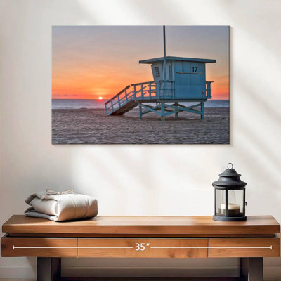 Gillard Santa Monica Lifeguard Hut