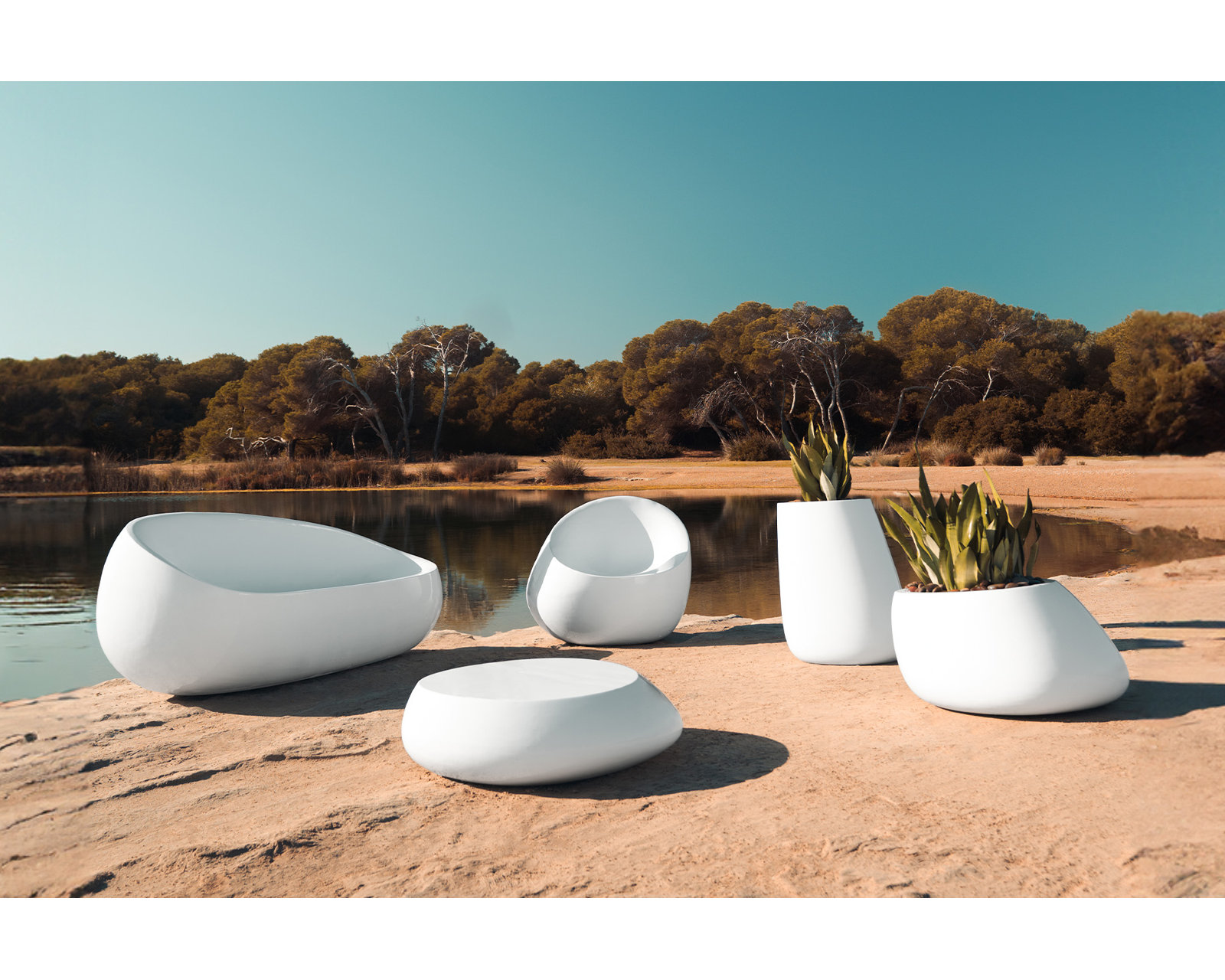 Stone Patio Lounge Chair, Black