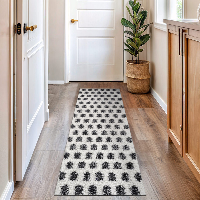 Scandinavian Arrow Shag Rug – Anthracite Dark Grey – Medium Pile, Soft Feel, Easy Maintenance, Runner 2'2" x 8'