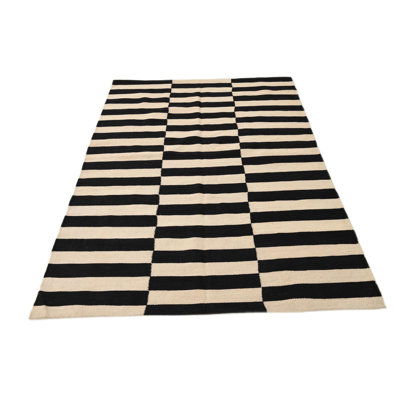 4x6 Petrella Black and White Rug
