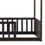 Lit simple au sol avec structure de toit, lit en bois de pin avec garde-corps-588090640-588090654