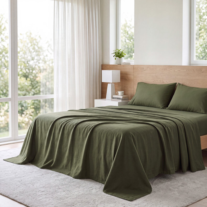 Ensemble de draps 4 pièces en polyester vert olive, literie pour grand / très grand lit: drap-housse (poche profonde de 16 po), drap plat et 2 taies d'oreiller, draps doux et infroissables pour la chambre à coucher