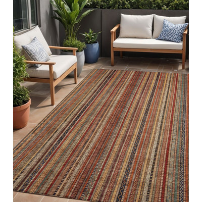 Tapis extérieur lavable rayé taupe et gris 5 pi x 8 pi