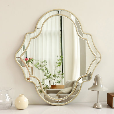Jonuz Scalloped Wall Mirror