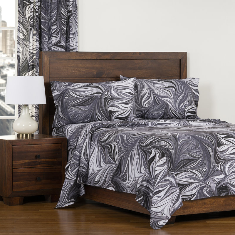 Full Black and White Microfiber Abstract Bed Sheet Set