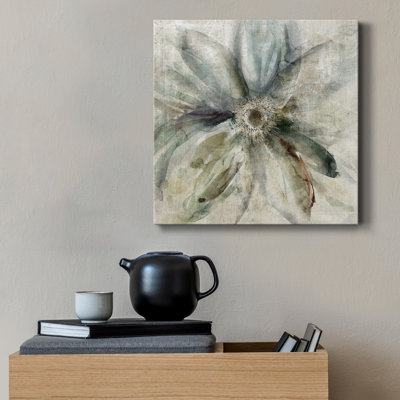 " Floral Drama "
