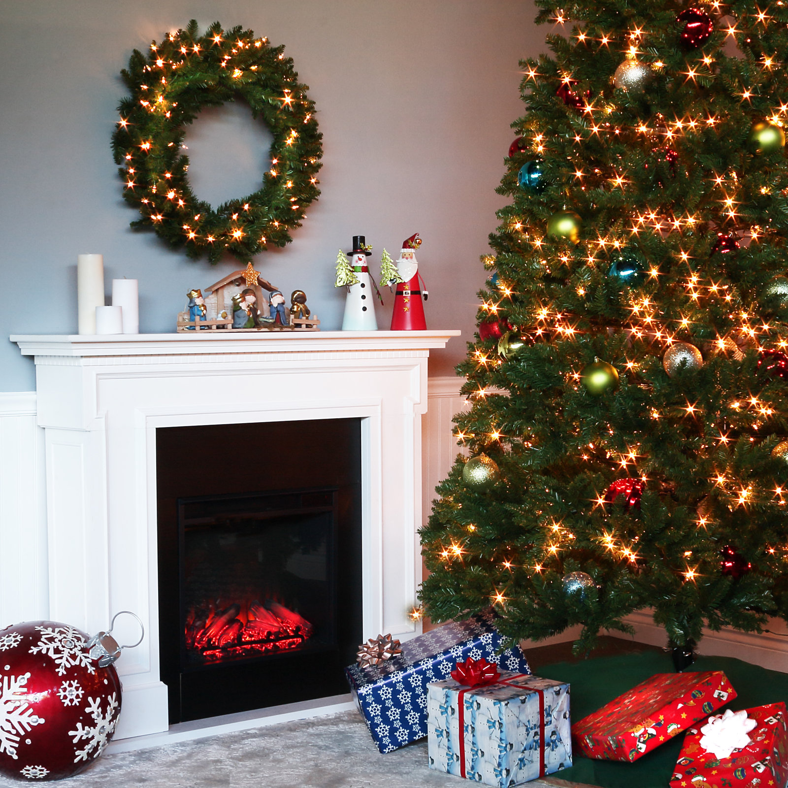 Kingswood 192' Lighted Artificial Fir Christmas Tree