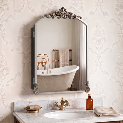 Pharmacie baroque en métal 24 po x 16 po avec miroir et ornements amovibles