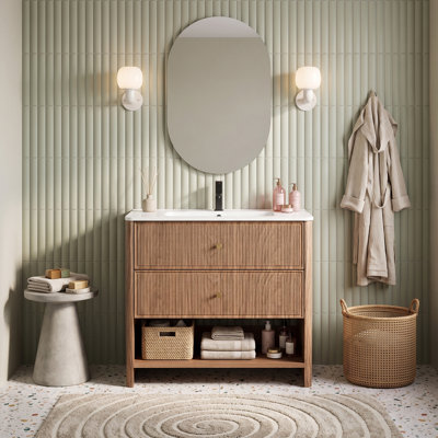 Meuble-lavabo de 36 po en bois cannelé avec comptoir intégré, meuble-lavabo autoportant moderne Mid-Century avec tiroirs encastrés à fermeture en douceur, coins arrondis et boutons en laiton brossé