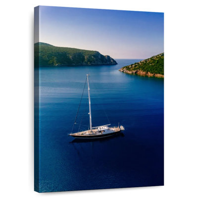 Mehar Yacht sur les eaux grecques