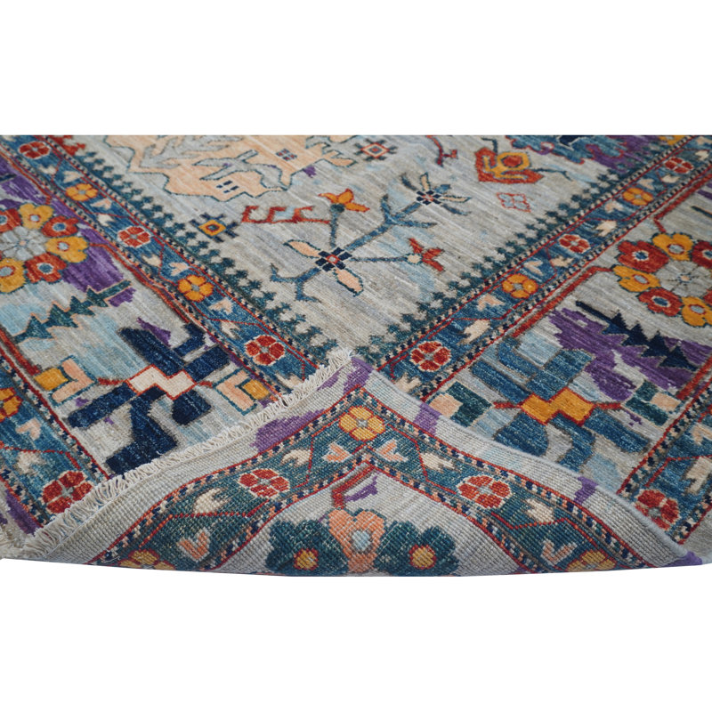 High-Quality Hand-Knotted Light Grey Area Rug