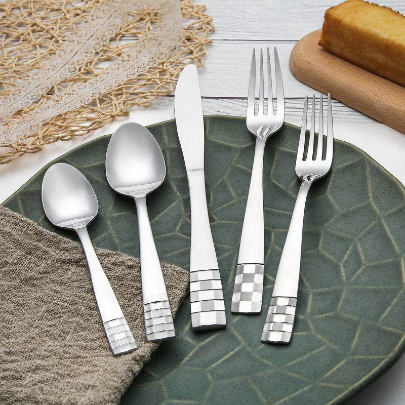 Checkmate Stainless Steel Mirror Polished Flatware Set - Service for 4