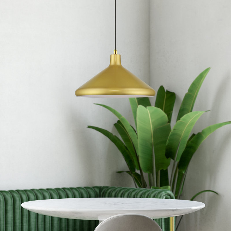 Luminaire suspendu en forme de cône doré 1 lumière avec accents en laiton poli et abat-jour en aluminium doré doux avec intérieur blanc