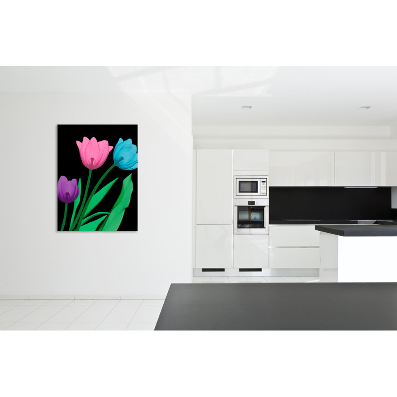 «Shiny Tulips 4», toile tendue par Albert Koetsier, H 32 po x l 24 po x P 1,5 po
