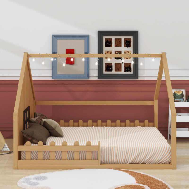 Lit en bois avec fenêtre et clôture, Naturel