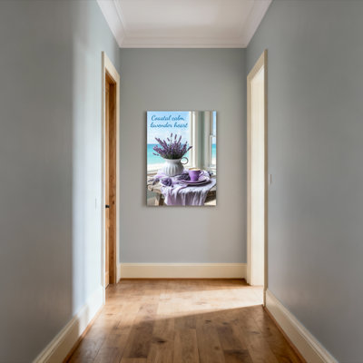 Reproduction de peinture à l'huile sur toile tendue à motif de cœur de lavande côtière avec vue sur l'océan et fleurs mauves sur une table en bois pour le salon, la chambre à coucher ou la cuisine