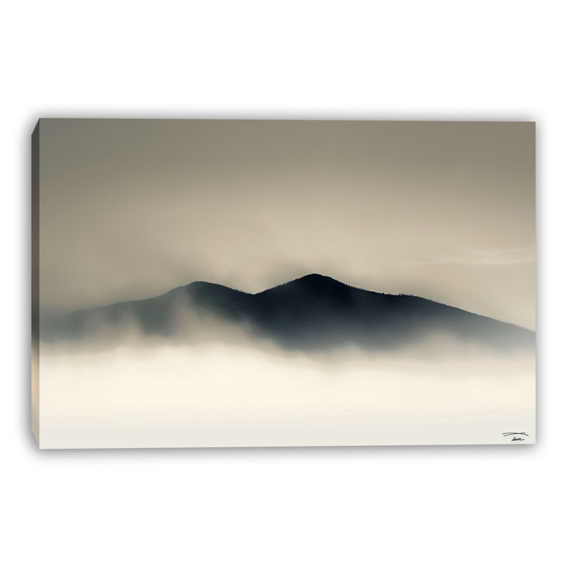 Art mural sur toile Fog Over Mountains, H 24 po x l 36 po x P 1,5 po
