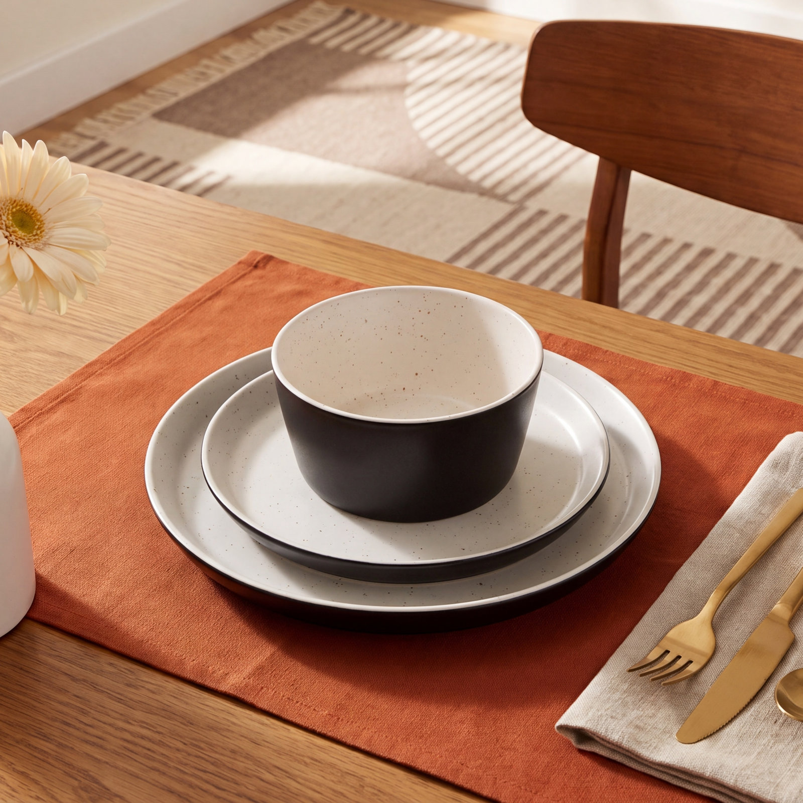 Stoneware Dinnerware Set - Service for 4