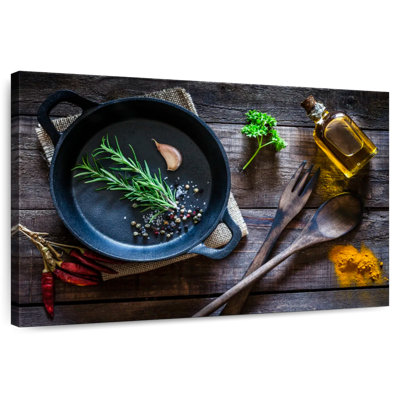 Yarlin Cooking With Spices