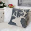 Coussin décoratif en velours Holiday Reindeer-119336080-119336084