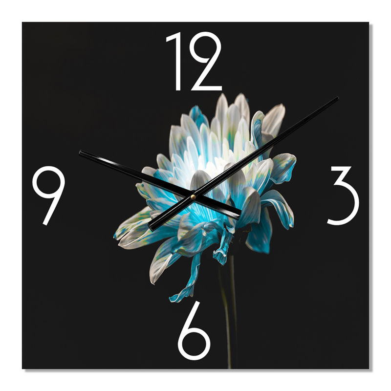 Gros plan sur l'horloge murale Pure and Daisy Flower I, Petit
