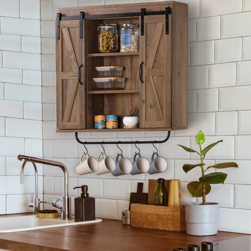Armoire murale Latanisha l 30,7 po convenant aux murs solides, Chêne rustique