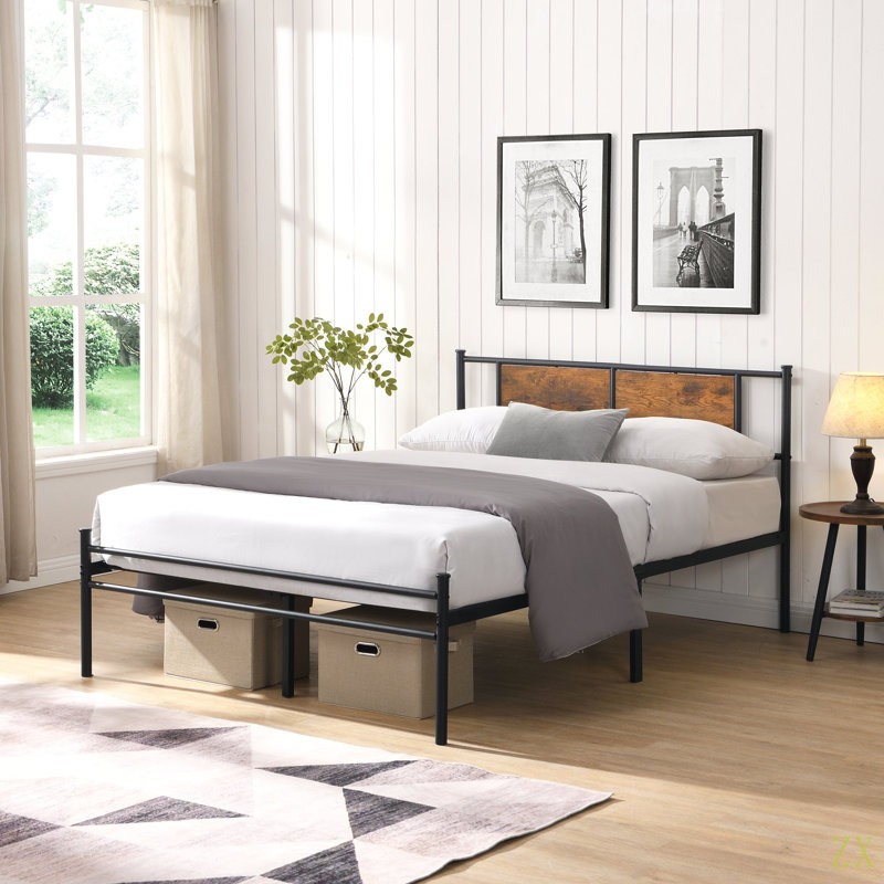Tête de lit pleine grandeur en métal, tête de lit avec décoration en bois, Lit double