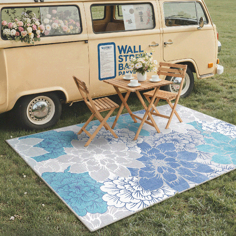 Modern Dahlia Floral Weather Resistant Indoor / Outdoor Cushioned Area Rug, Rectangle 6' x 9', Blue,Grey,White